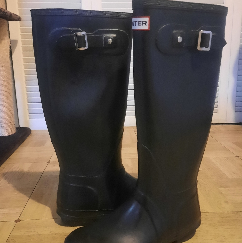 Hunter Rain Boots Size 6M/7F